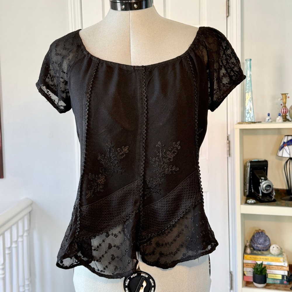 NEW with TAGS Devi Romance Off The Shoulder Blouse (size S)